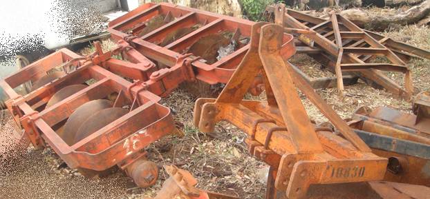 SULCADOR IMPLEMENTO AGRICOLAS PARA TRATOR
